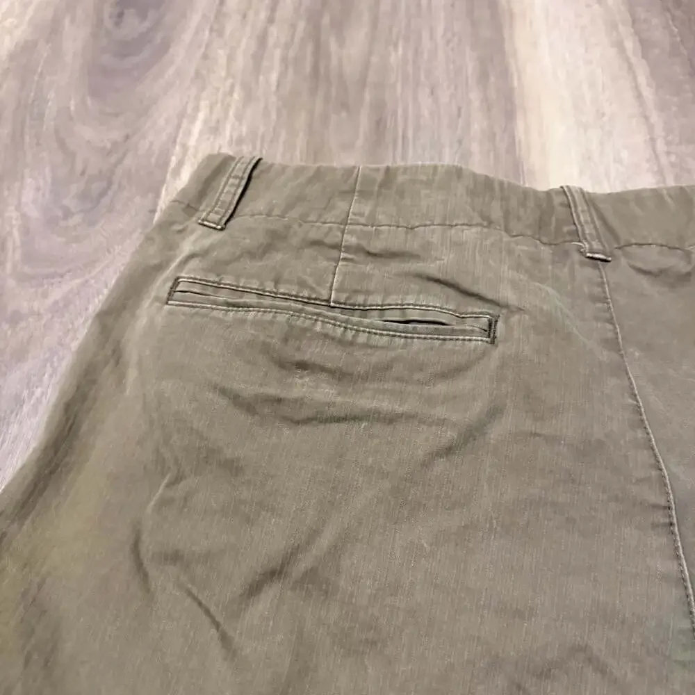 Banana Republic Men's Olive Green Chino Pants Size 36x30